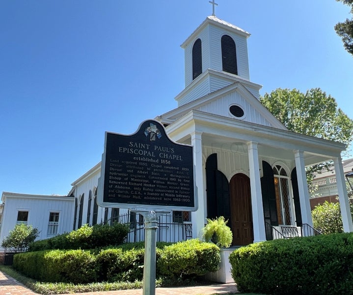 Spring Hill Village Mobile Alabama Homes and Real Estate for Sale